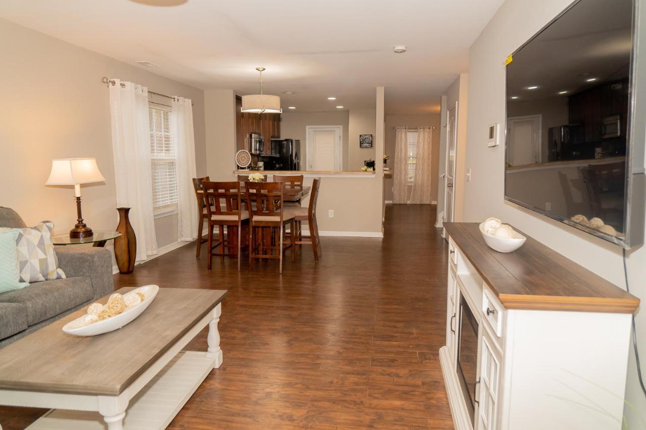 Beautiful Spacious 4 Bedroom House , Sleeps 8+ ローリー エクステリア 写真