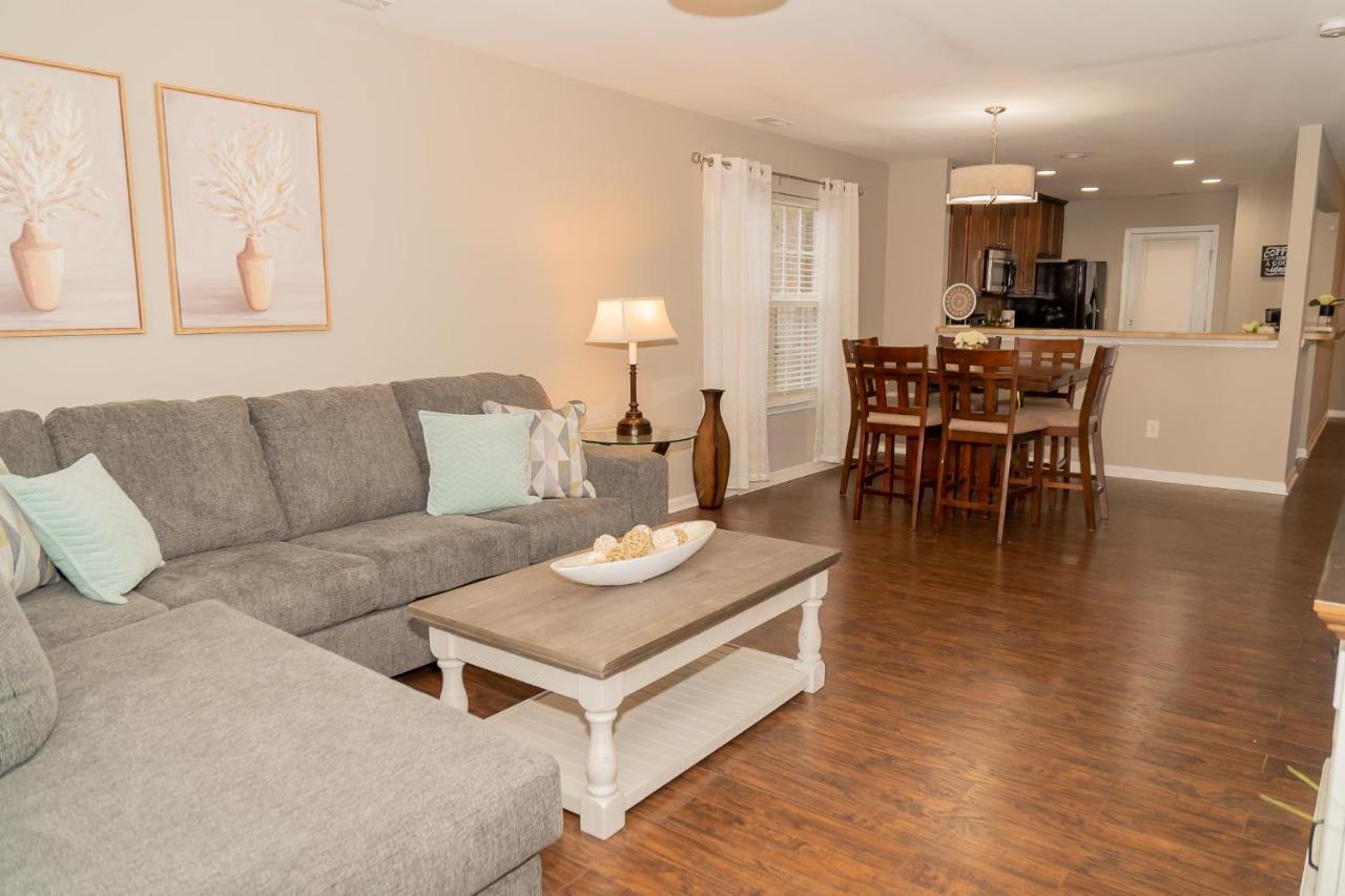 Beautiful Spacious 4 Bedroom House , Sleeps 8+ ローリー エクステリア 写真